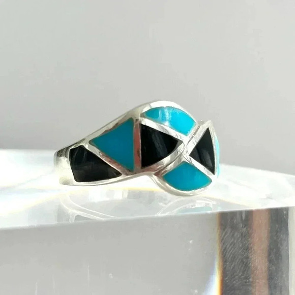 Vintage Jewelry - Onyx & Turquoise Inlaid Geometric Southwestern Style Vintage Unisex Ring sz 4.5